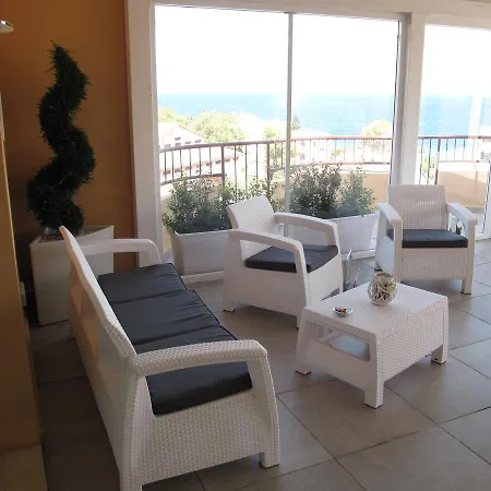 Sky Line Bed & Breakfast